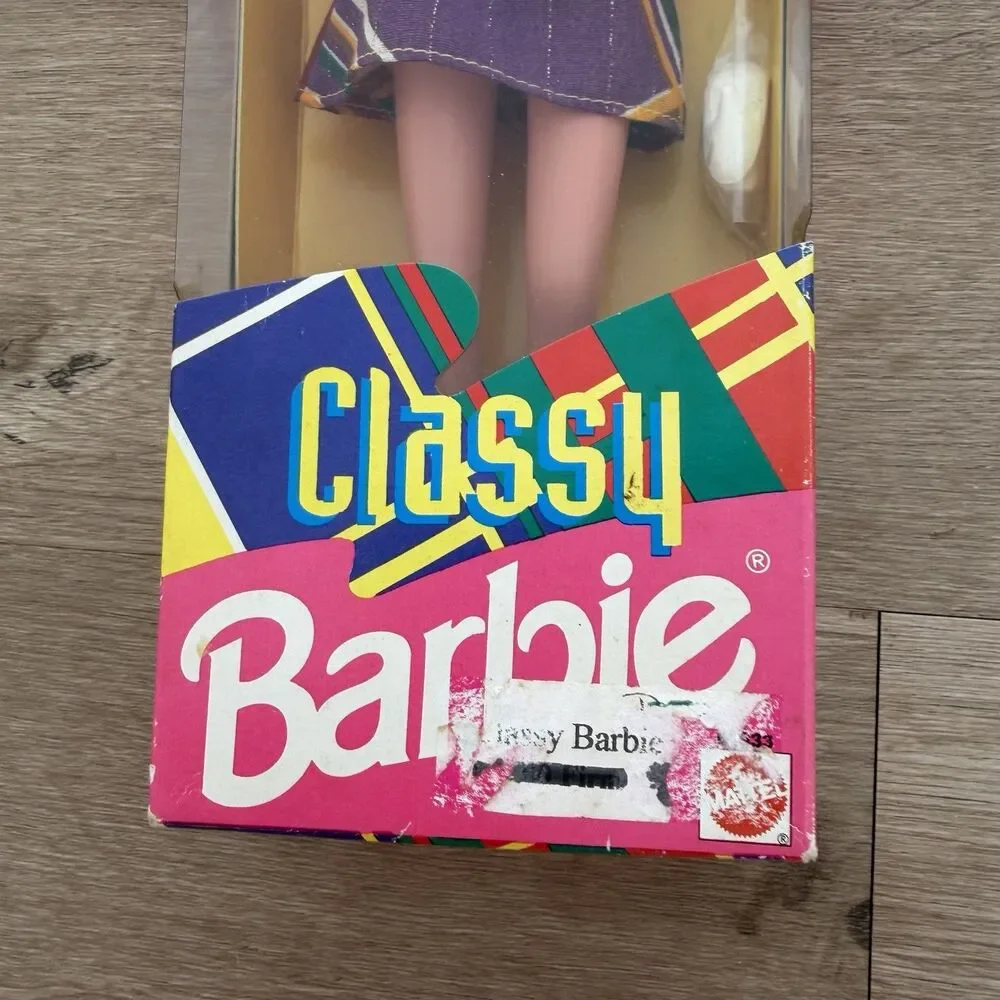 #62333 NRFB Mattel Philippines Classy Barbie Doll Foreign Issue 1997 RARE VTG